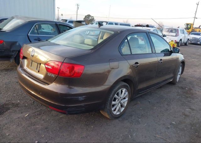 isb474251681-2012-volkswagen-jetta_4