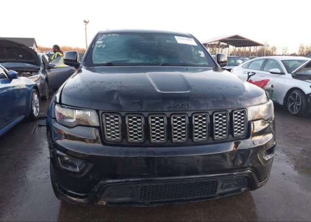 isb481850056-2018-jeep-grand-cherokee_11