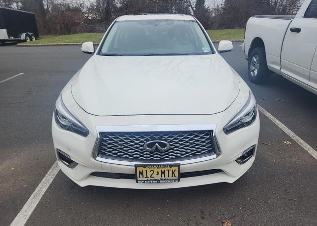 isb504158199-2021-infiniti-q50_14