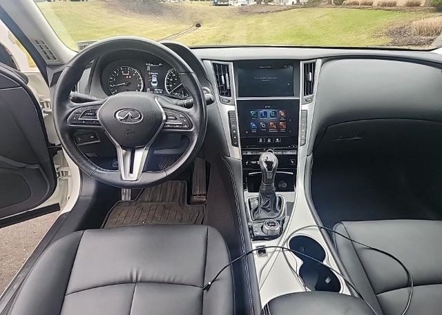 isb504158199-2021-infiniti-q50_5