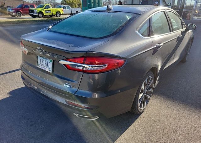 isb517350607-2019-ford-fusion_10