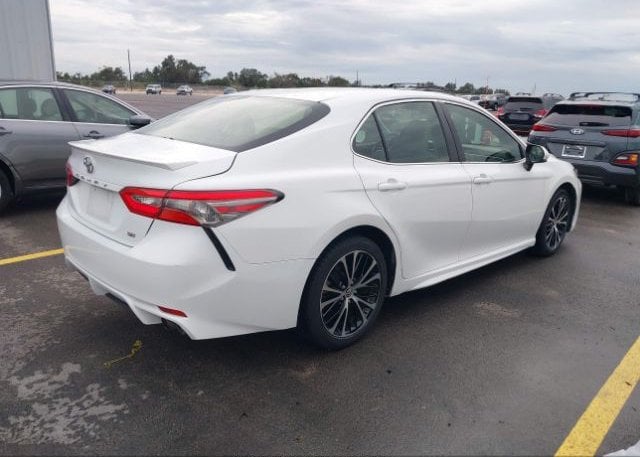 isb532169311-2018-toyota-camry_4