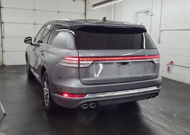 isb539126503-2022-lincoln-aviator_26