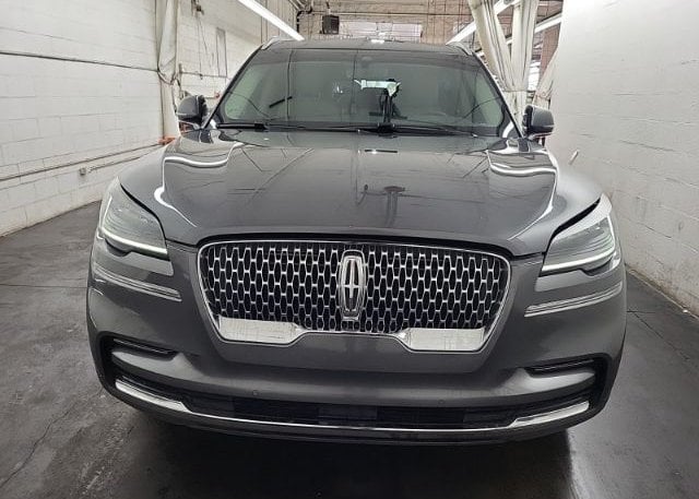 isb539126503-2022-lincoln-aviator_7