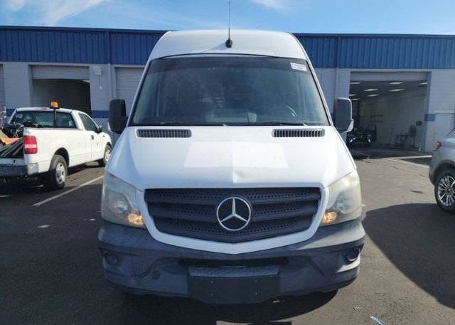 isb545842701-2018-mercedes-benz-sprinter-2500_16