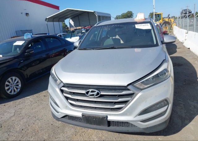 isb563750407-2017-hyundai-tucson_12