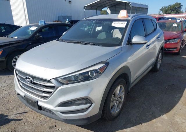 isb563750407-2017-hyundai-tucson_6