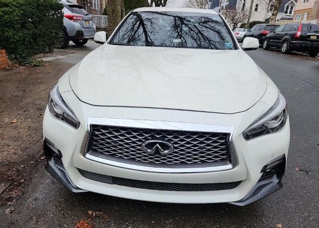 isb569617730-2020-infiniti-q50_14