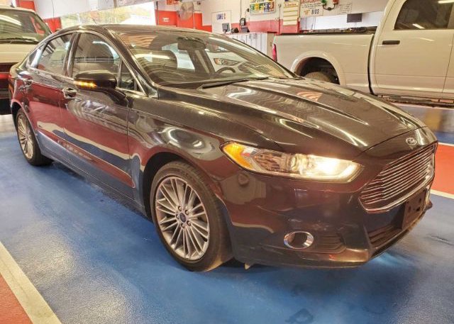 isb590037173-2015-ford-fusion_5