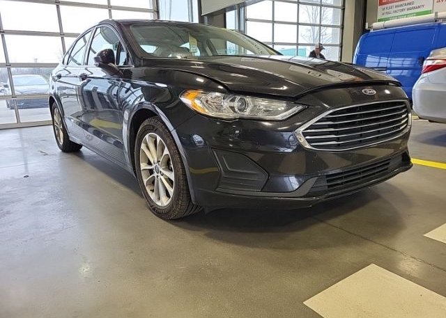 isb598244566-2019-ford-fusion_18