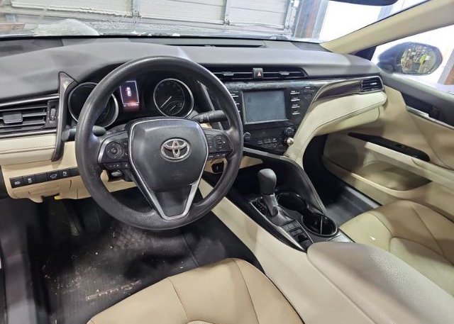 isb601890892-2019-toyota-camry-hybrid_15