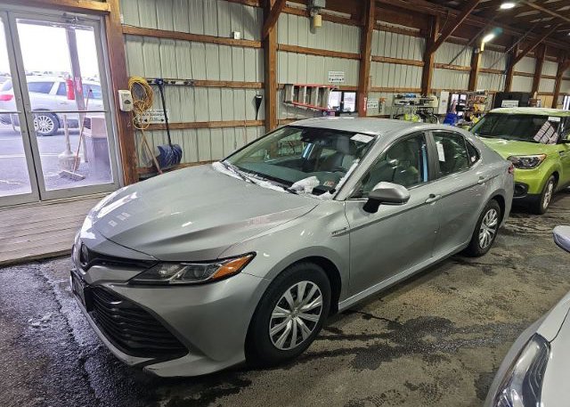 isb601890892-2019-toyota-camry-hybrid_2