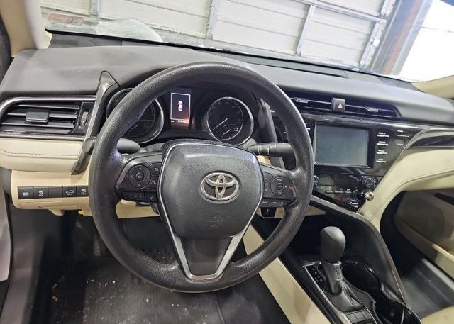 isb601890892-2019-toyota-camry-hybrid_4