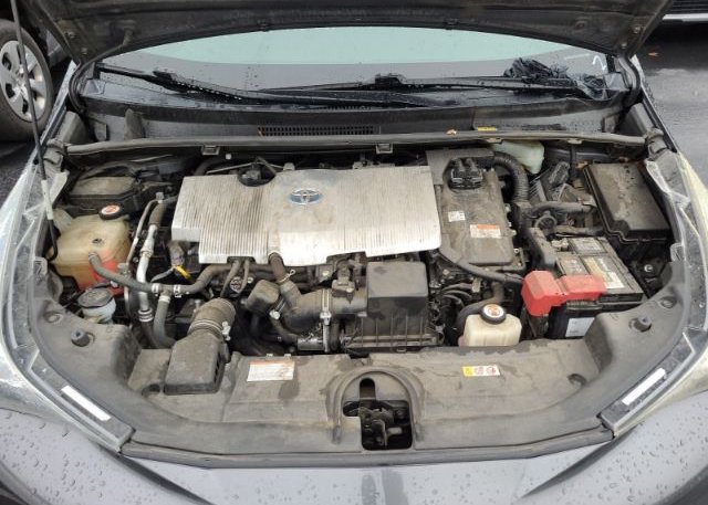 isb604353755-2018-toyota-prius_11