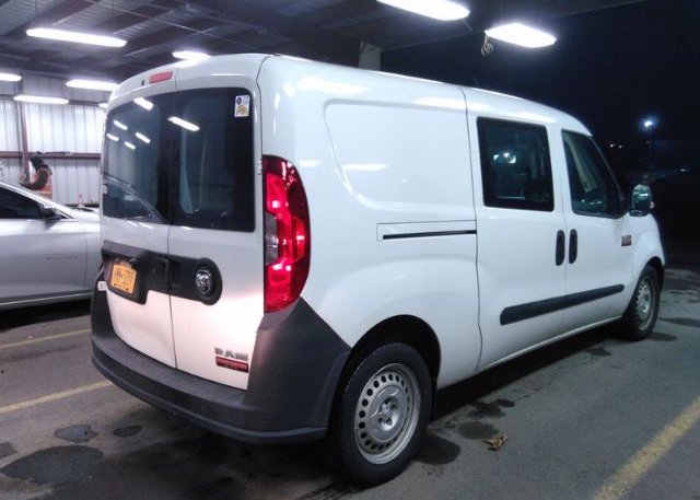 isb622461056-2016-ram-promaster-city_14