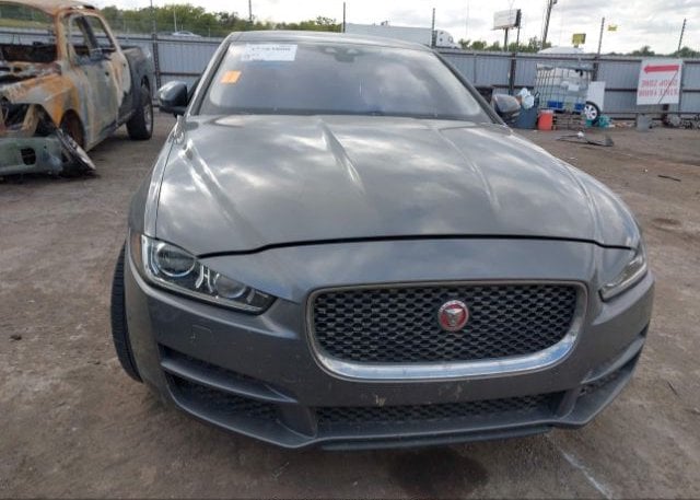 isb624614247-2017-jaguar-xe_12