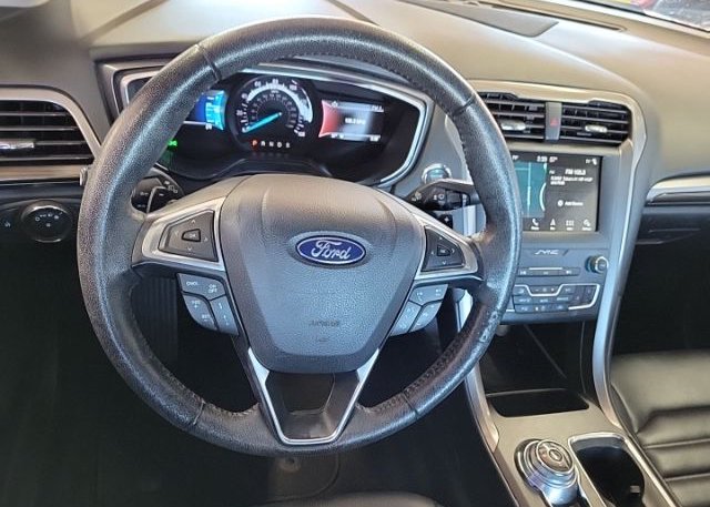 isb630021476-2019-ford-fusion_18