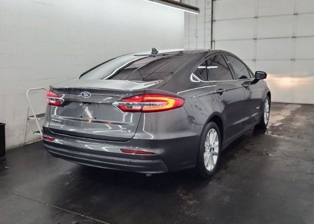 isb632255974-2019-ford-fusion_27