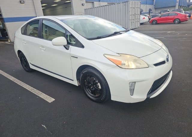 isb661457392-2013-toyota-prius_14