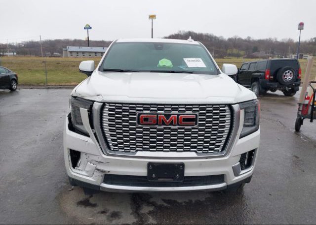 isb696679941-2022-gmc-yukon_12