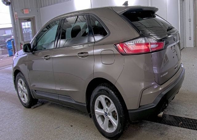 isb717608727-2019-ford-edge_10