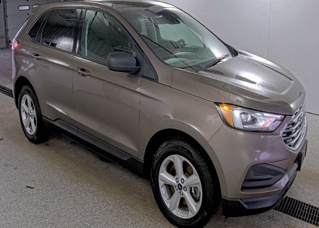 isb717608727-2019-ford-edge_6