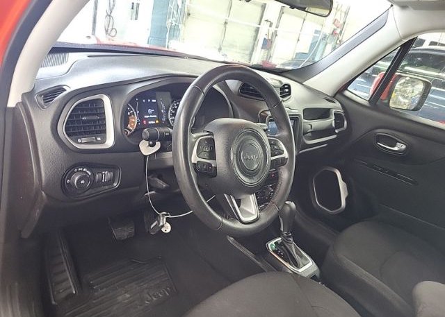 isb732598139-2019-jeep-renegade_5