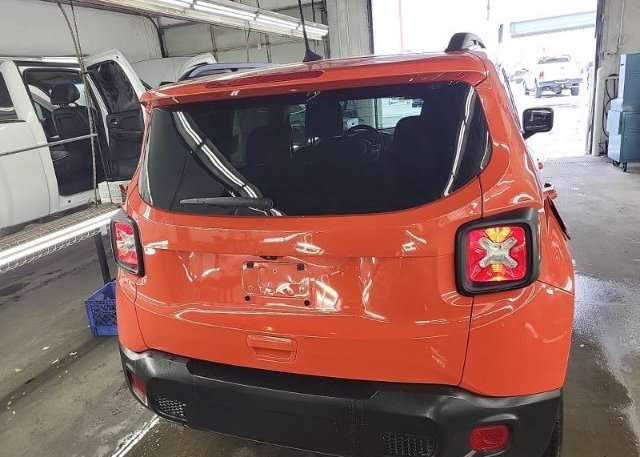 isb732598139-2019-jeep-renegade_9