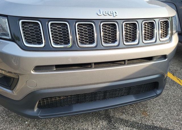 isb749143080-2020-jeep-compass_9