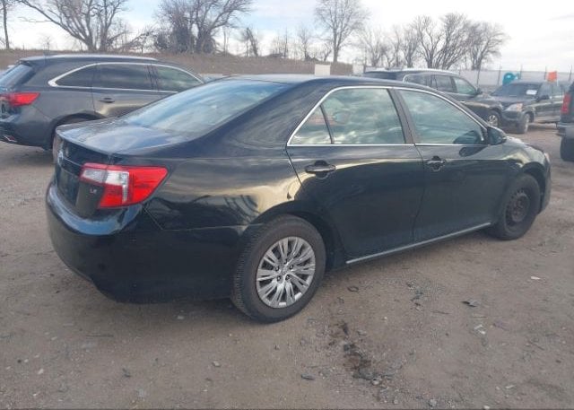 isb769060331-2013-toyota-camry_4