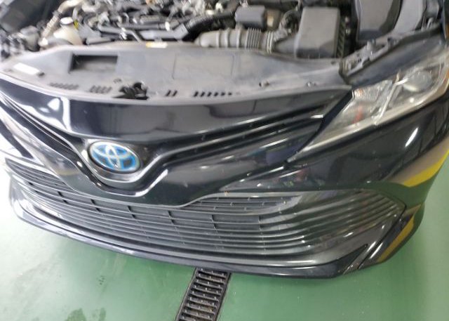 isb782647154-2019-toyota-camry-hybrid_2