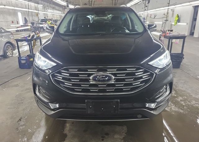 isb783311342-2019-ford-edge_26