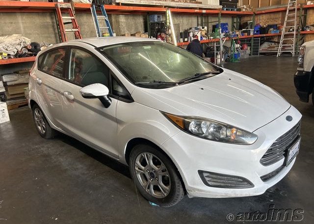 isb836650153-2015-ford-fiesta_5