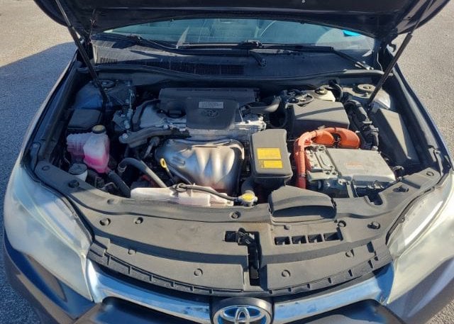 isb865726097-2015-toyota-camry-hybrid_4