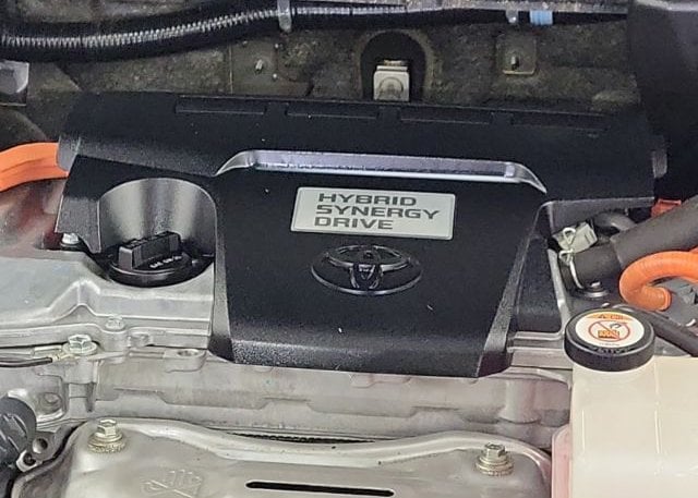 isb878620677-2018-toyota-rav4-hybrid_21