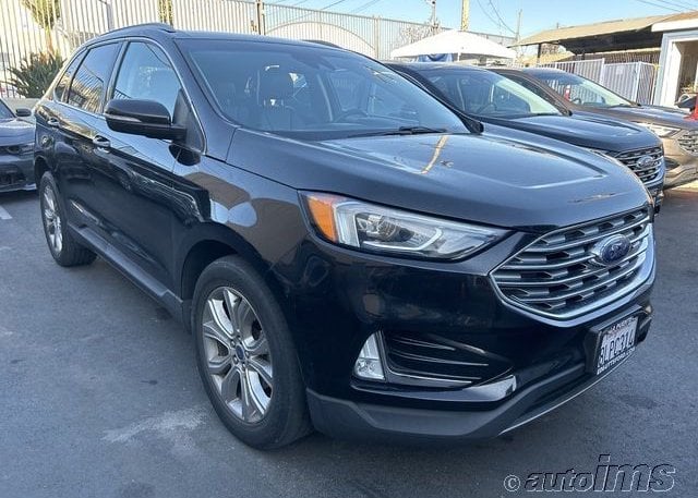 isb894032750-2019-ford-edge_13