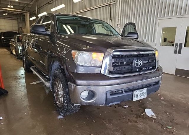 isb900584398-2013-toyota-tundra_8