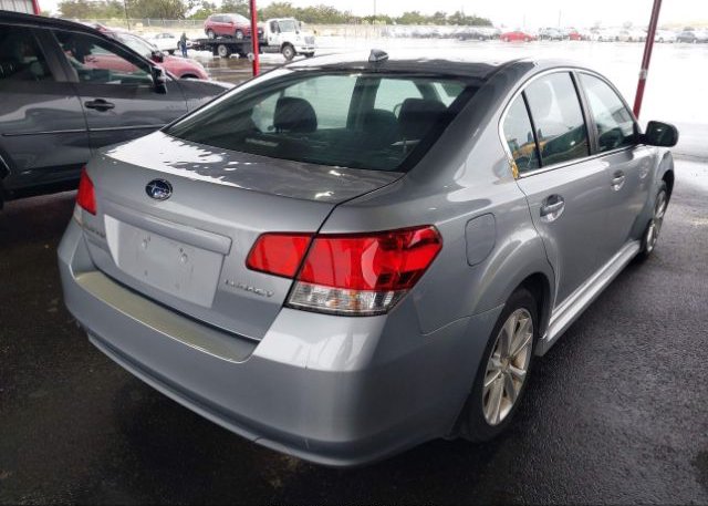 isb929760165-2014-subaru-legacy_4