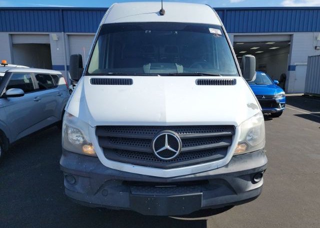 isb944096724-2017-mercedes-benz-sprinter-2500_24