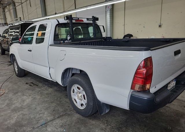 isb946445362-2015-toyota-tacoma_12