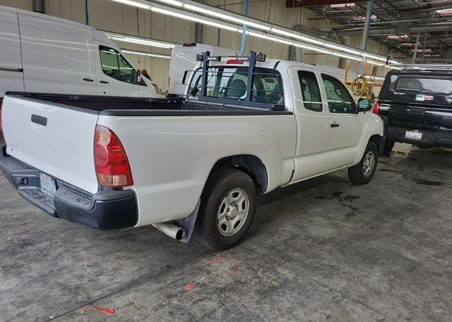 isb946445362-2015-toyota-tacoma_2