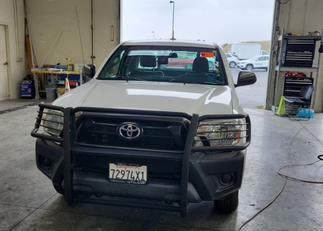 isb946445362-2015-toyota-tacoma_21