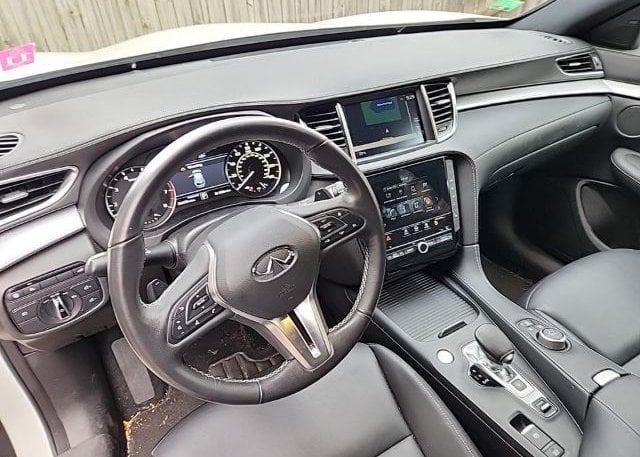 isb946474156-2020-infiniti-qx50_5