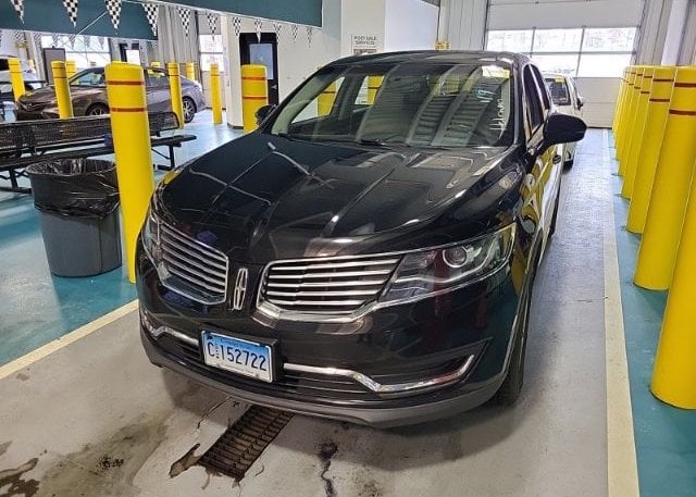 isb956993249-2018-lincoln-mkx_12