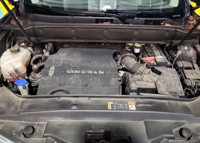 isb956993249-2018-lincoln-mkx_16