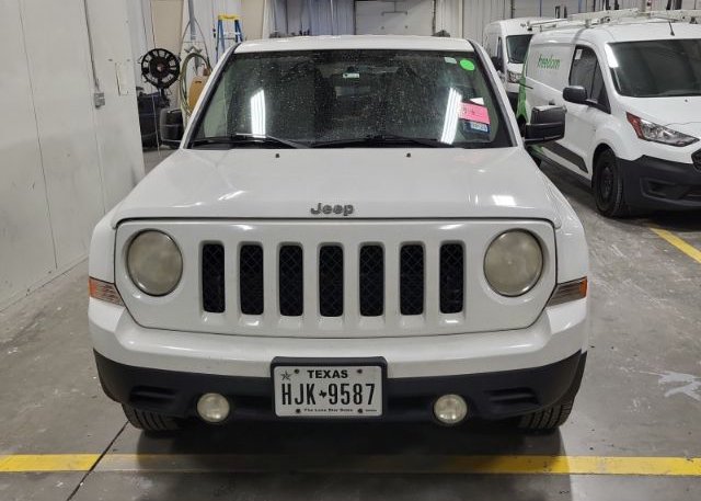 isb965606868-2012-jeep-patriot_15