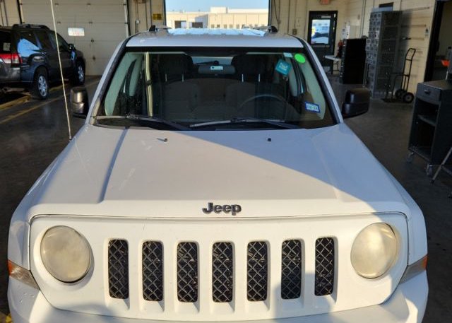 isb965606868-2012-jeep-patriot_5