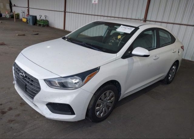 isb967641151-2018-hyundai-accent_2