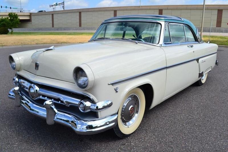1954 Ford Crestline for Sale
</span>
