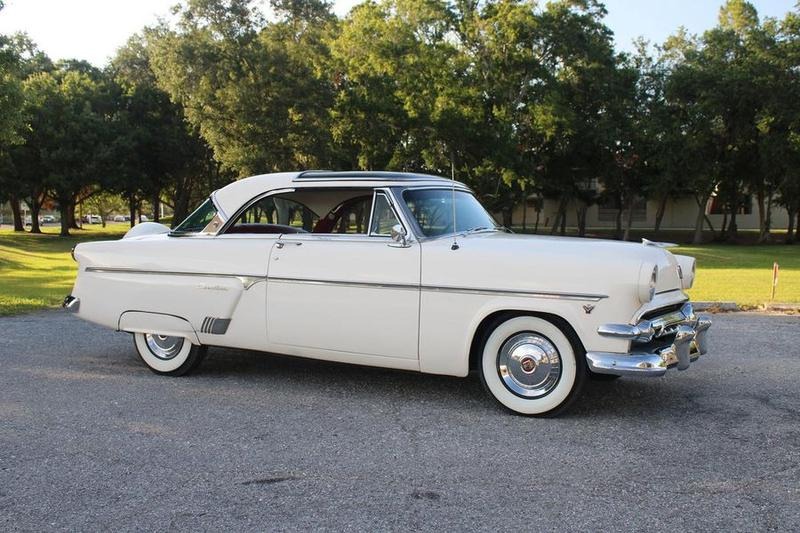 1954 Ford Crestline Skyliner for Sale
</span>